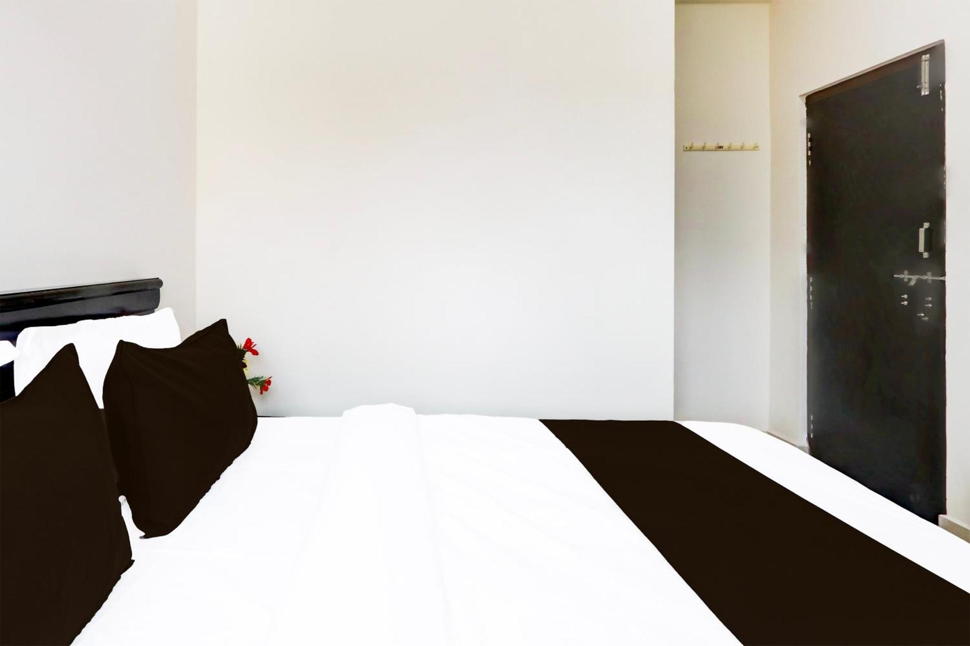 Super Hotel O Adibatla Near Tcs Ibrahimpatan Ngoại thất bức ảnh